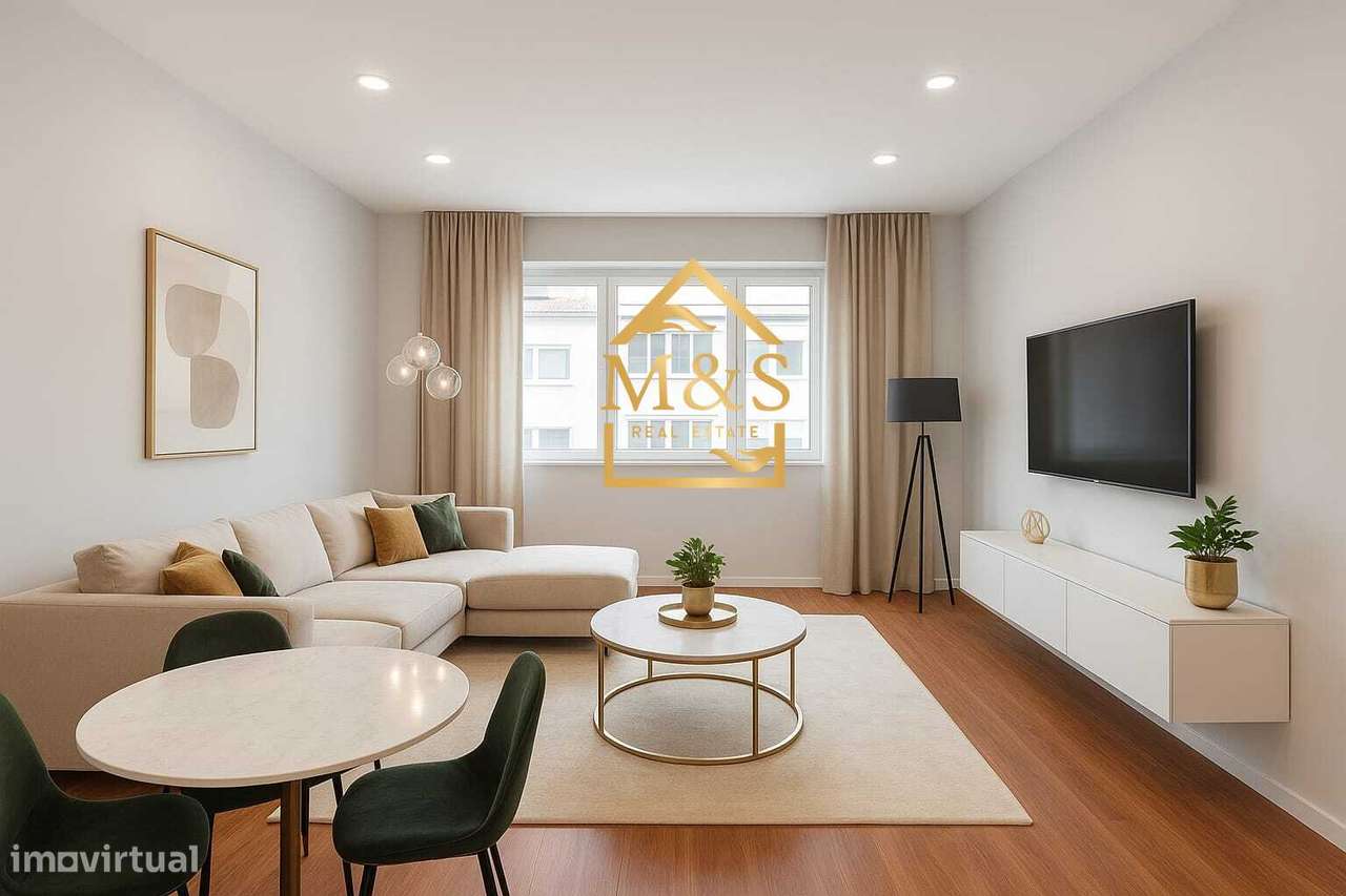 Apartamento T2 Remodelado, Jardim Privativo, Praça Velasquez- Porto-0