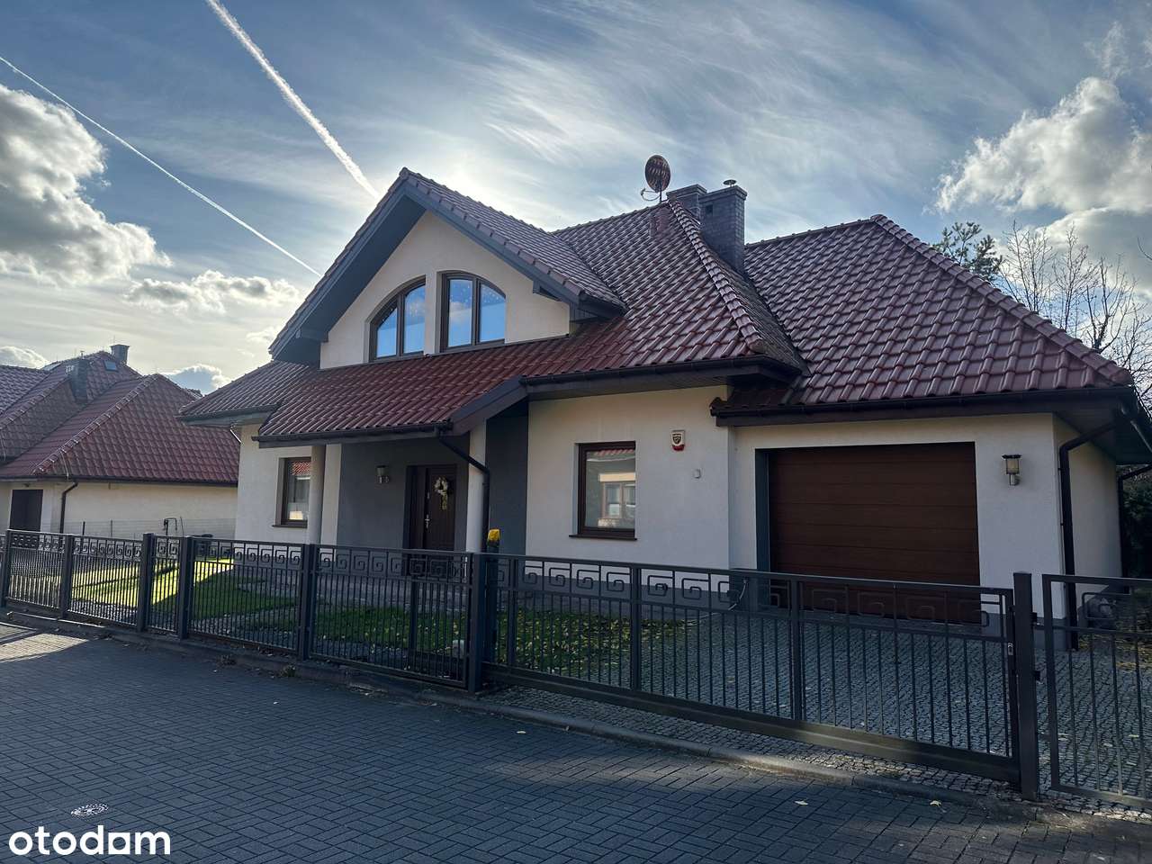 Dom jednorodzinny  Lisiniec zamknięte osiedle gotowy do zamieszkania-1