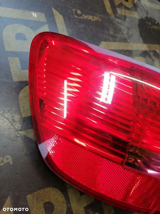 Lampa Tył Tylna Lewa w Błotnik Zwykła Audi A6 C6 Kombi 89034302 - 3