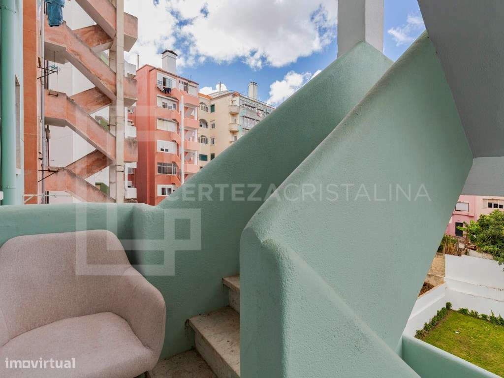 T2 integralmente renovado com piscina, jardim e arrecadação | Penha...-19