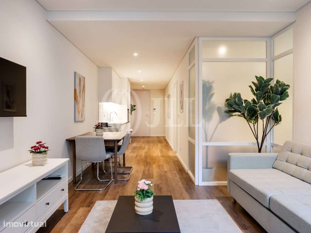 Apartamento T1+1, com pátio, na Baixa do Porto - Grande imagem: 3/59