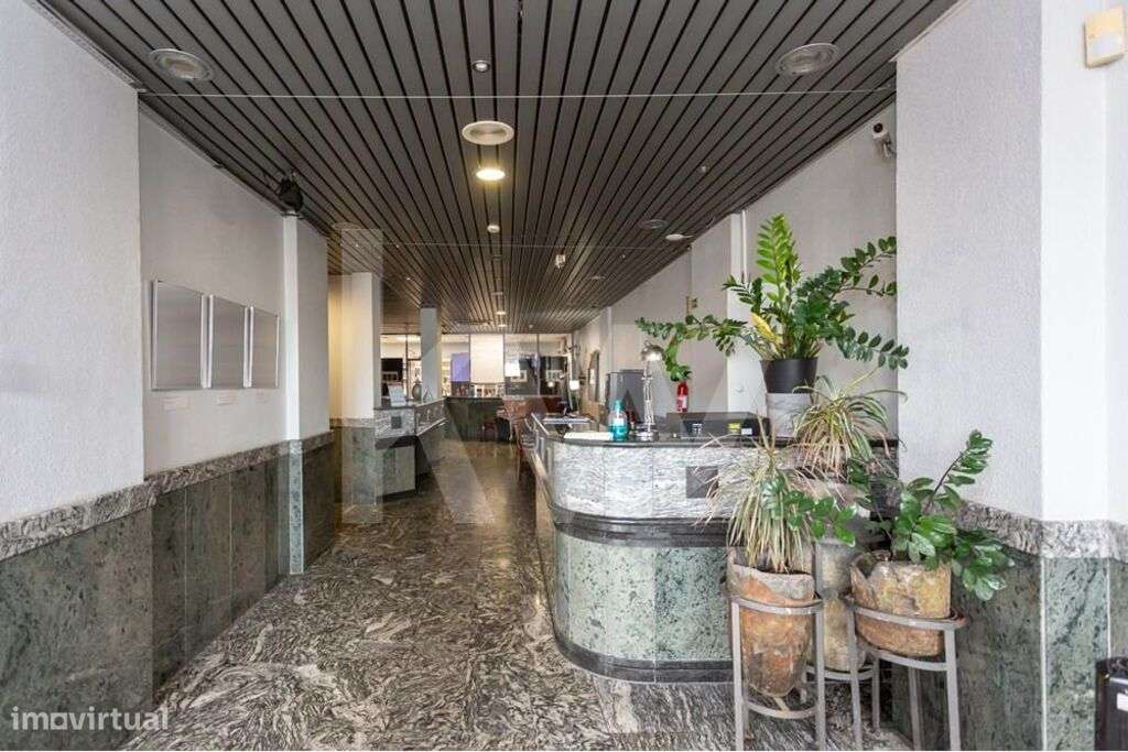 EXCELENTE ESPAÇO COMERCIAL NA BICA DO SAPATO - Grande imagem: 5/49