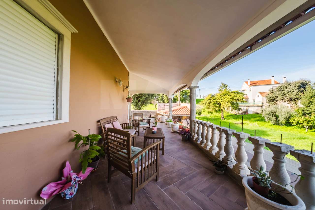 Moradia T6, c/ Suite, 3 Wc´s, 2 Salas, 2 Escritórios, Parqueamento ... - Grande imagem: 5/50