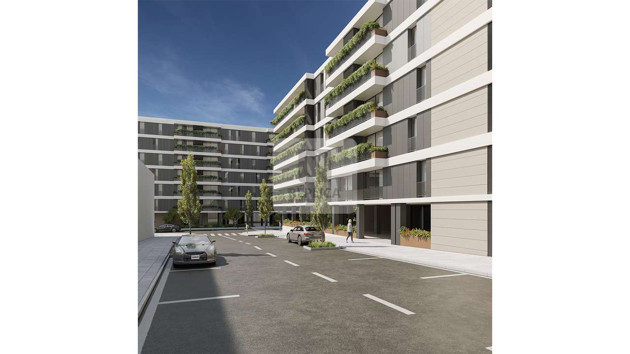 Apartamento T1+1 com Terraço no Oporto Plaza, Porto-6