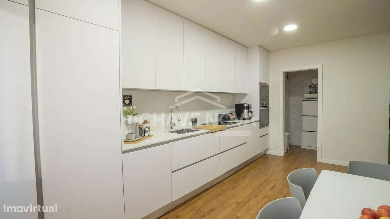 Moradia T3+1 em Canelas-Ref.MAD/02205/MH-1