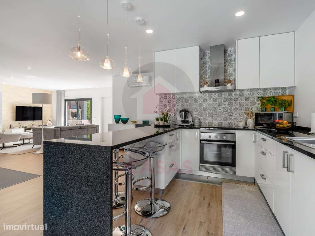 Moradia Contemporânea no Nadadouro com Piscina Aquecida, Bungalow I...-12