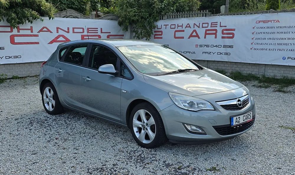 Opel Astra J 2010