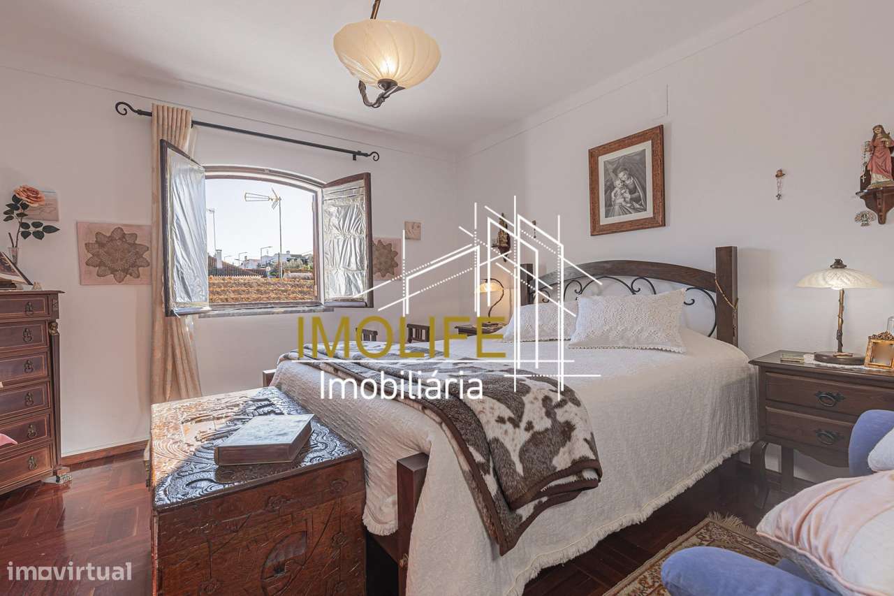 Moradia T1 + T3 no centro da Vila de Mora - Grande imagem: 4/60