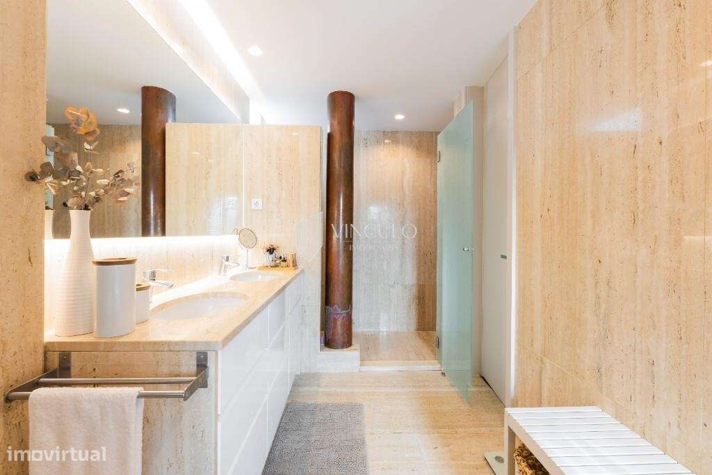 Moradia T4 em zona privilegiada de Nogueiró – conforto, elegância e vi-15