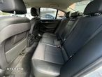 BMW Seria 5 520d Sport Line - 32