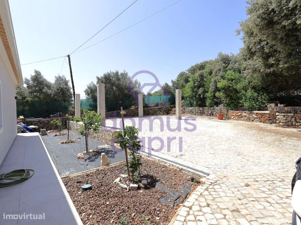 Moradia T4 com Piscina em Cerro da Mesquita - São Brás de Alportel-39