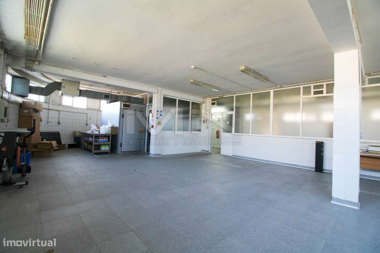 Predio para clínica / Ginásio / Showroom-21