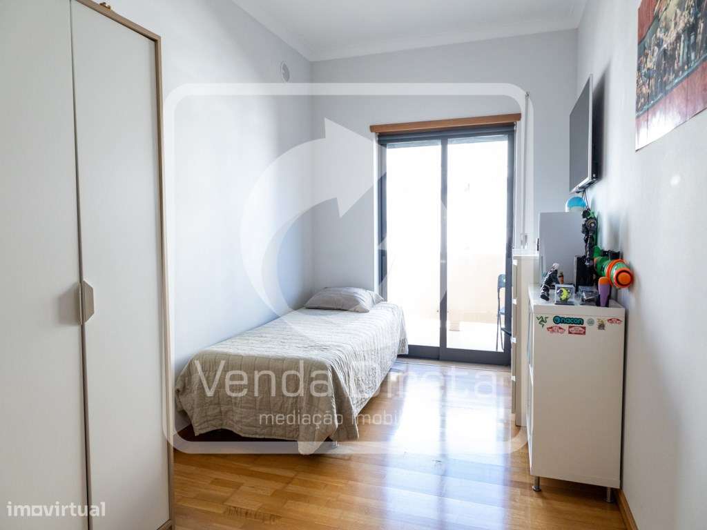 Apartamento T3 em Setúbal com box e vista para Serra da Arrábida-33