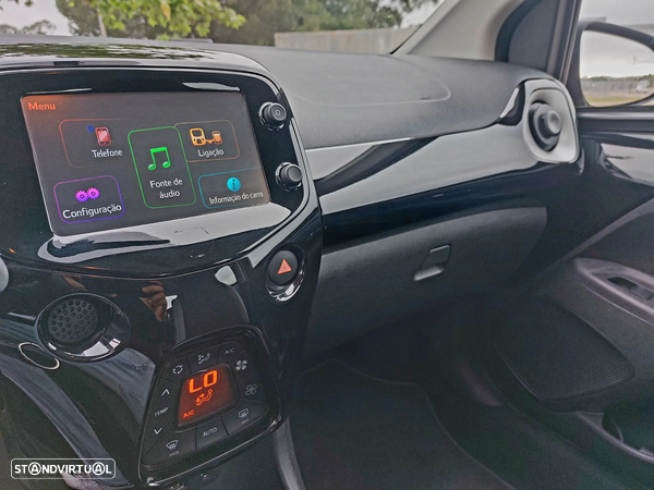 Toyota Aygo 1.0 X-Play Plus+X-Touch +TSS MM - 9