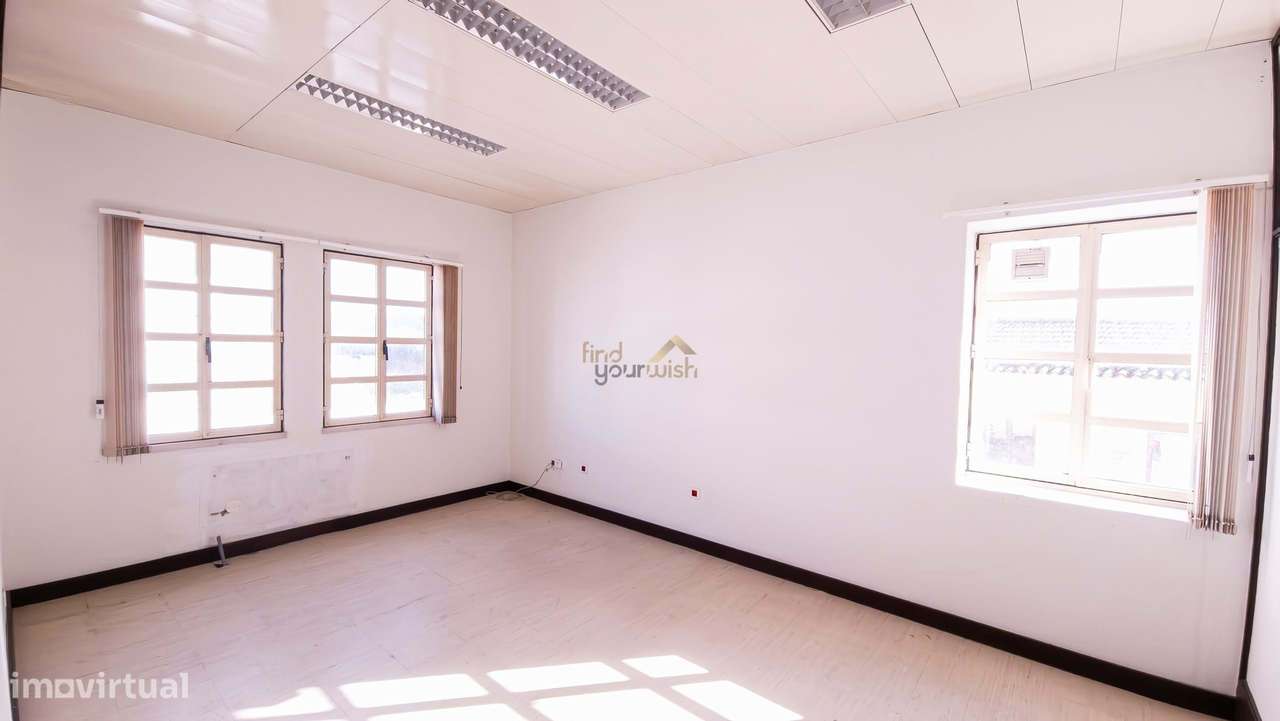 Armazém de cerâmica localizada no centro de Vestiaria.-10
