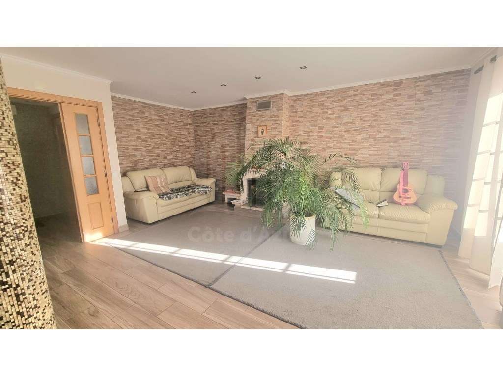 Moradia em banda T3 com piscina - Sesimbra, Castelo - Grande imagem: 3/15