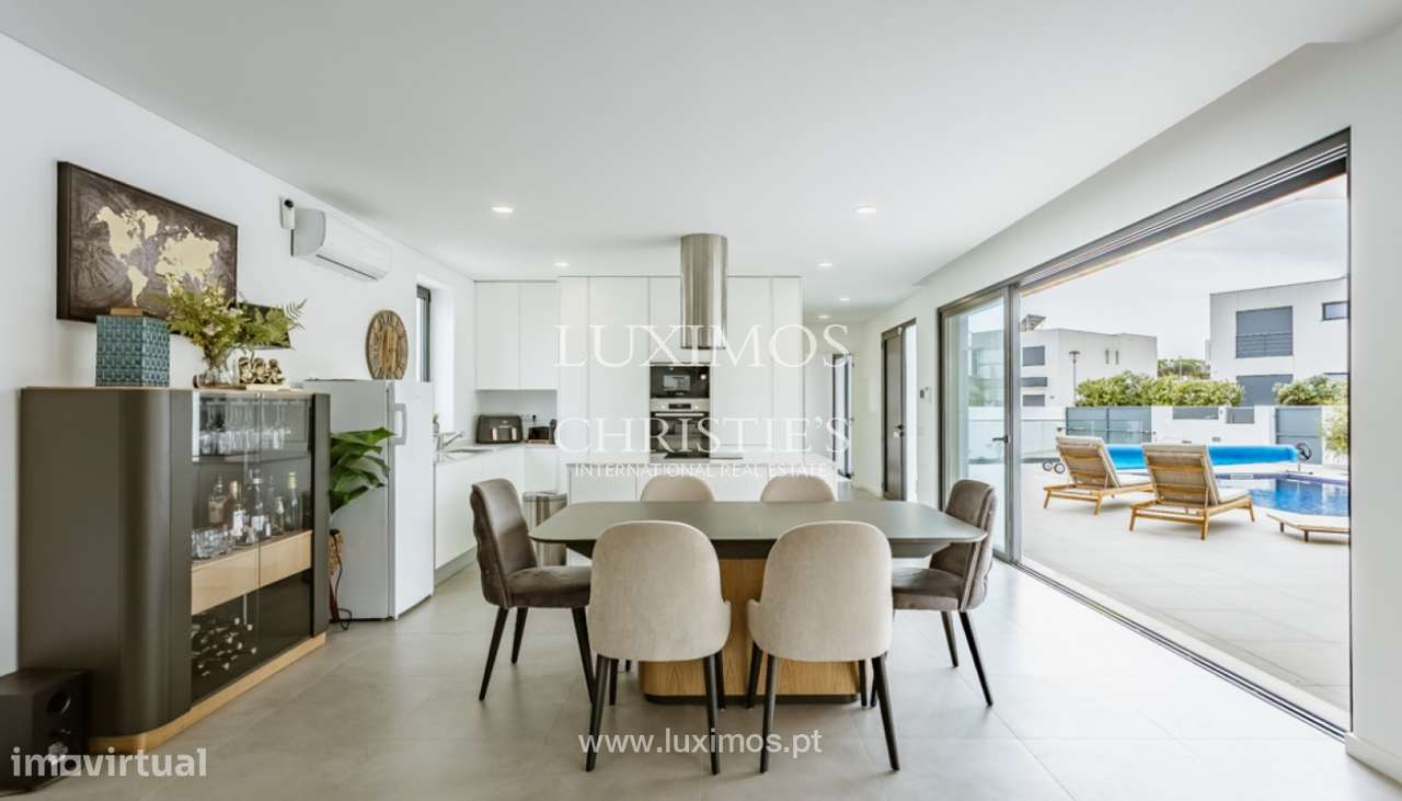 Moderna Moradia V3 com piscina para venda em Alcantarilha, Algarve - Grande imagem: 4/25