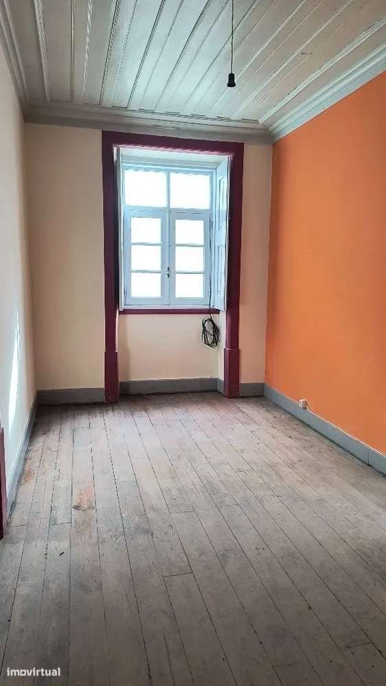Prédio para Recuperar na Baixa de Coimbra-16