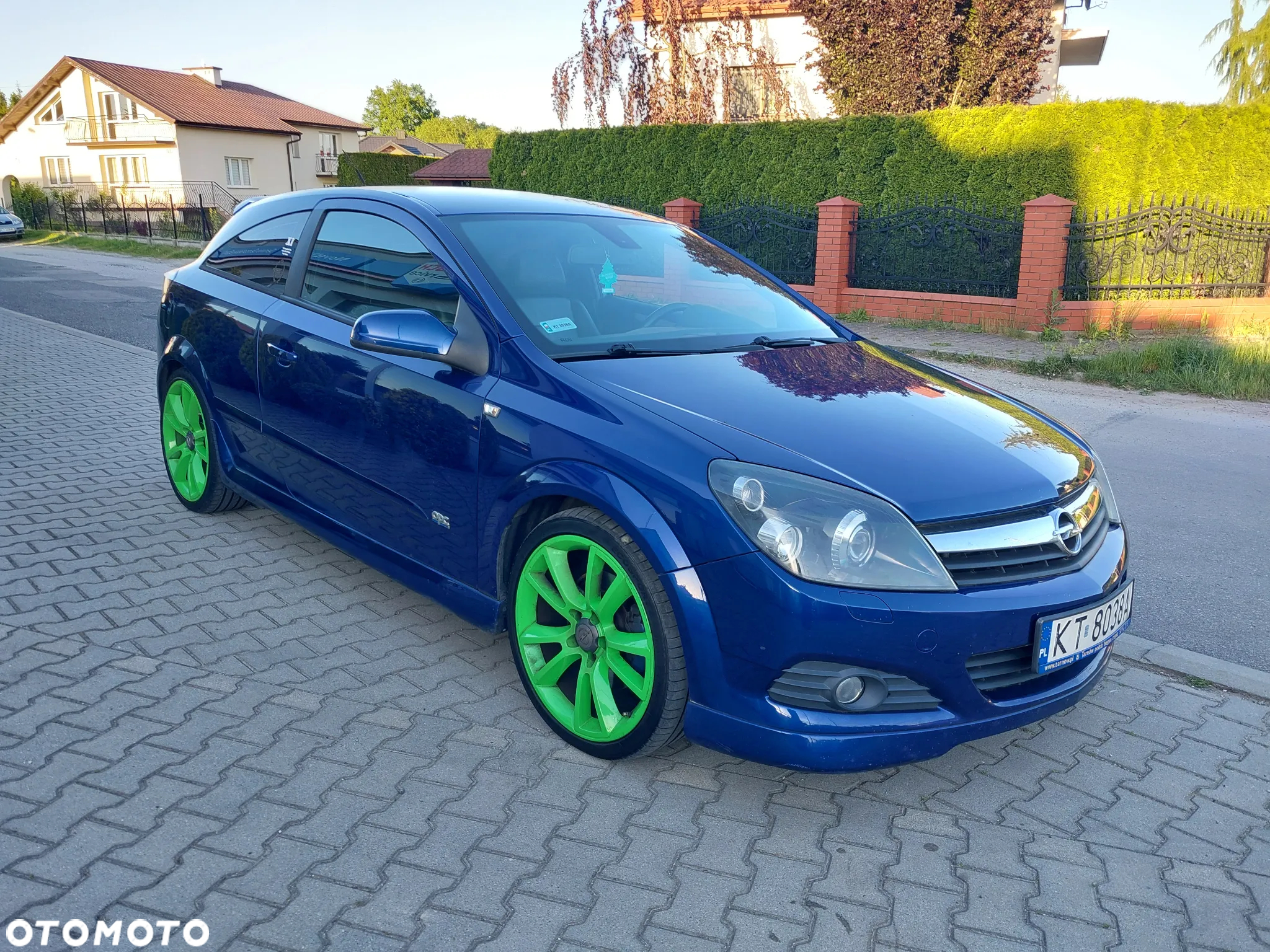 Opel Astra III GTC 1.9 CDTI Sport - 2