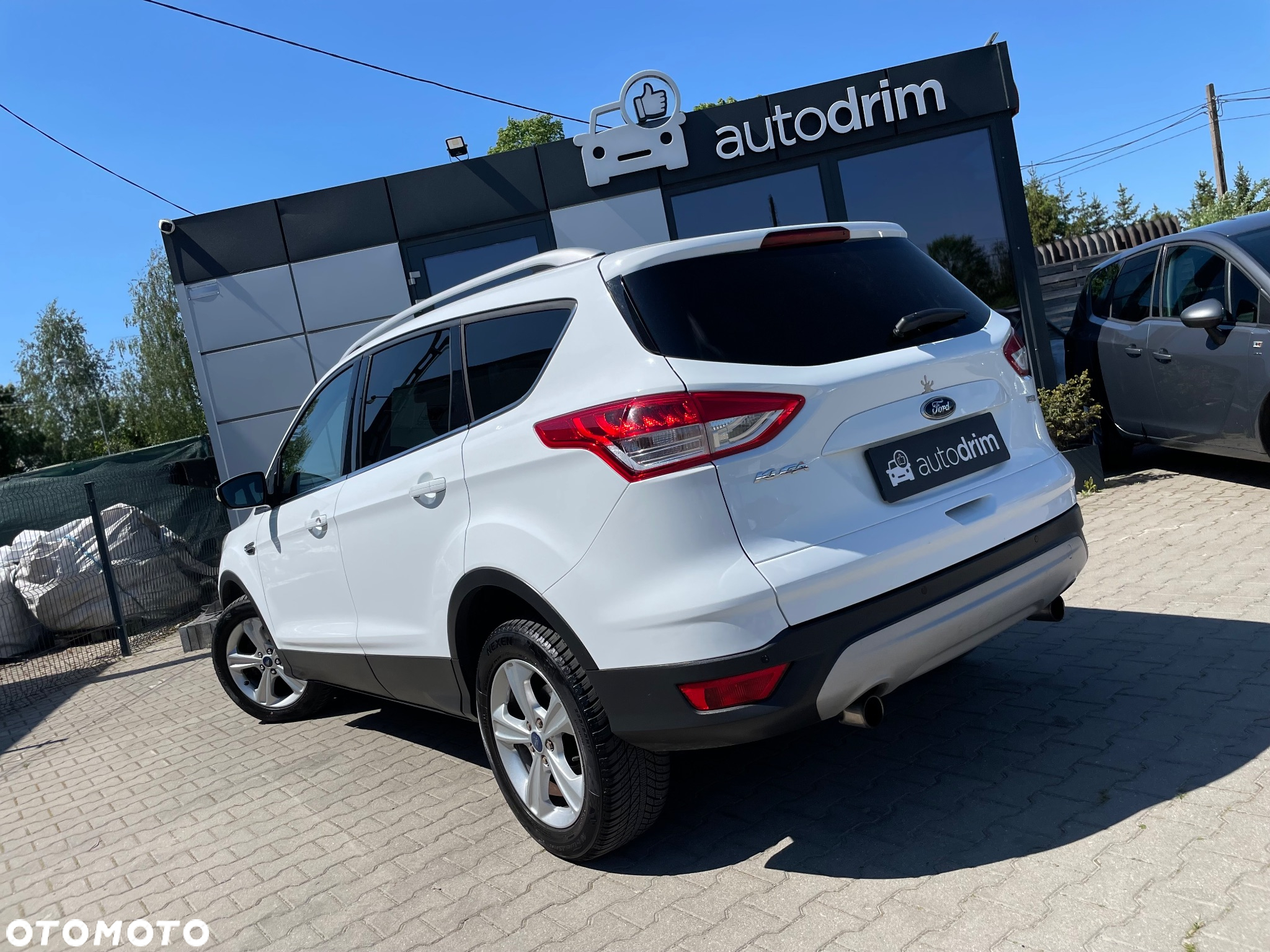 Ford Kuga 1.6 EcoBoost 2x4 Titanium - 10