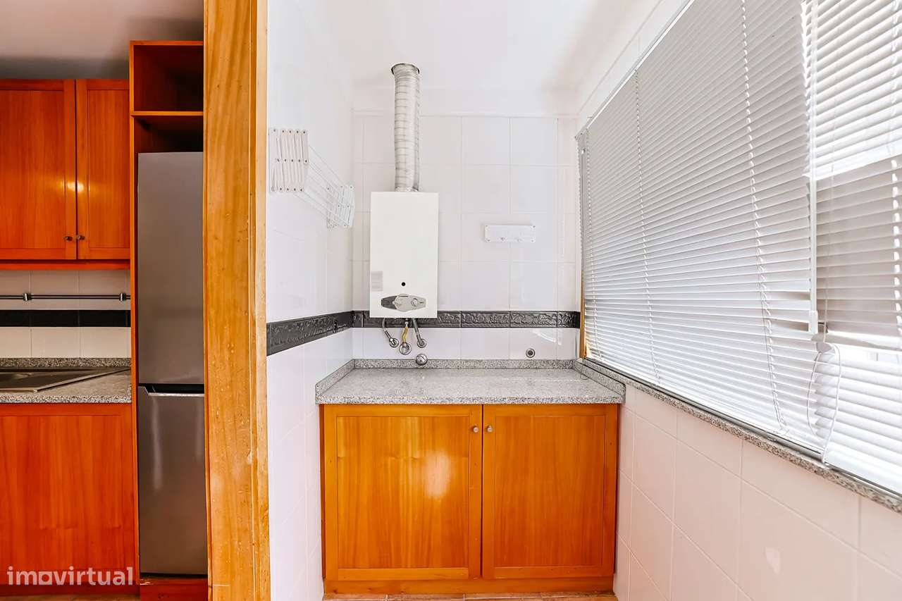 T3 no Centro de Barcelos, com Suíte e 3 frentes-10