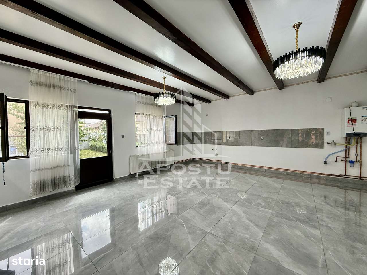 Casa individuala pe 2 fronturi stradale, renovata complet, zona Plopi - Imagine principală: 4/13