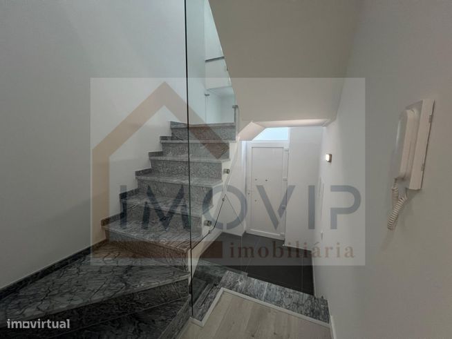 Moradia unifamiliar T3 com terraço e logradouro-9