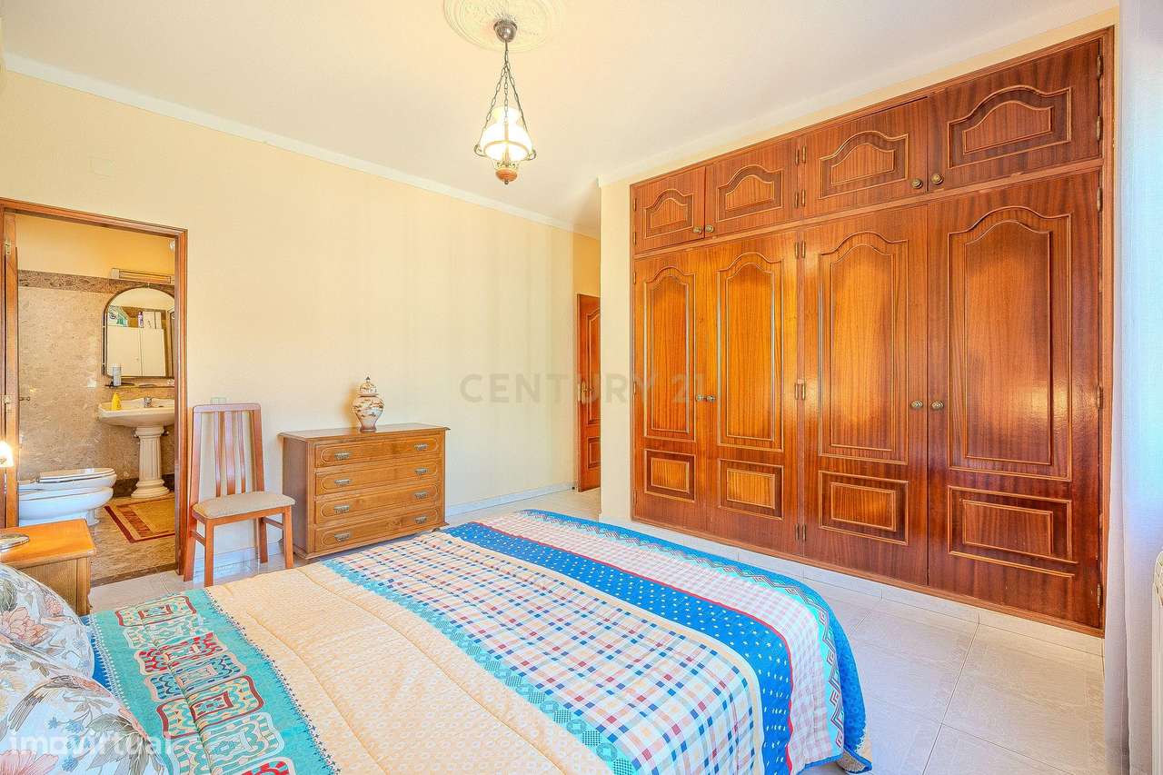 Casa T3 em Quelfes, Olhão - Vista Panorâmica e Jardim Privado - Grande imagem: 5/60