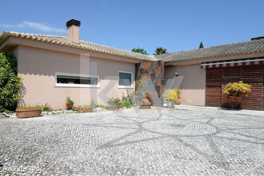 Moradia T4 Térrea/Isolada com jardim e terreno em Oliveirinha - Aveiro - Grande imagem: 4/45