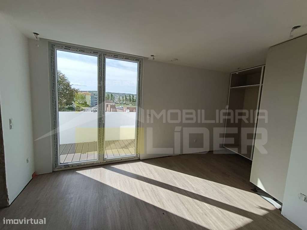 T4 penthouse duplex na Lourinha-32