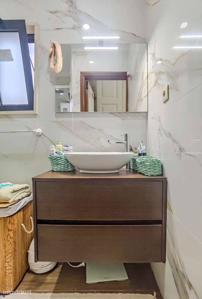 Casa Renovada em Rio Tinto, Gondomar - 3 Quartos e Jardim - Grande imagem: 4/56