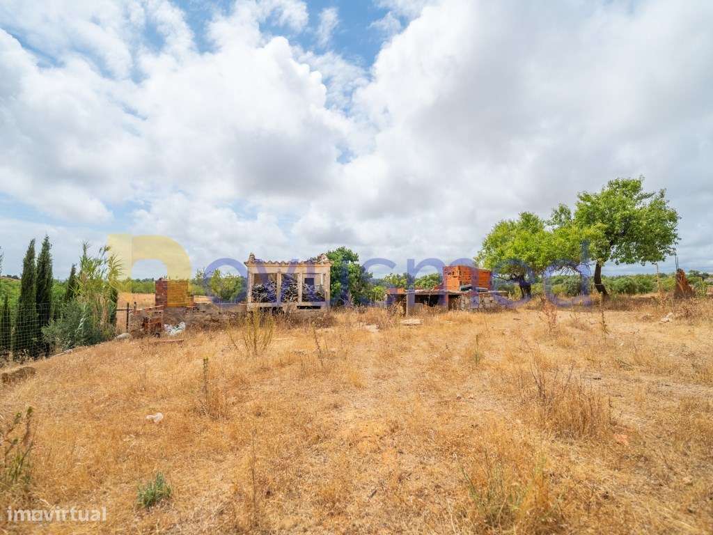 Quinta de 2,1 ha com Potencial para Turismo Rural- Guia Valverde-11