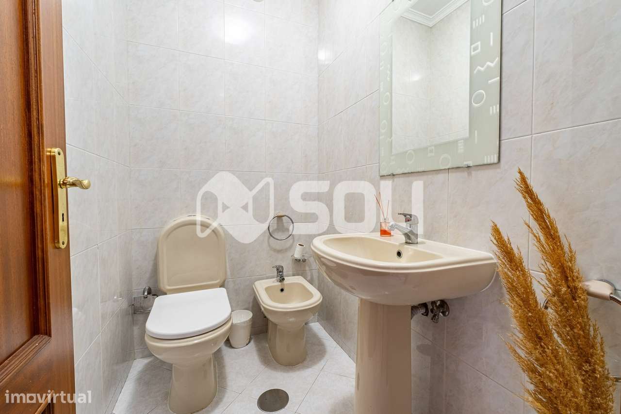 Apartamento T2 em Mafamude, Vila Nova de Gaia-12