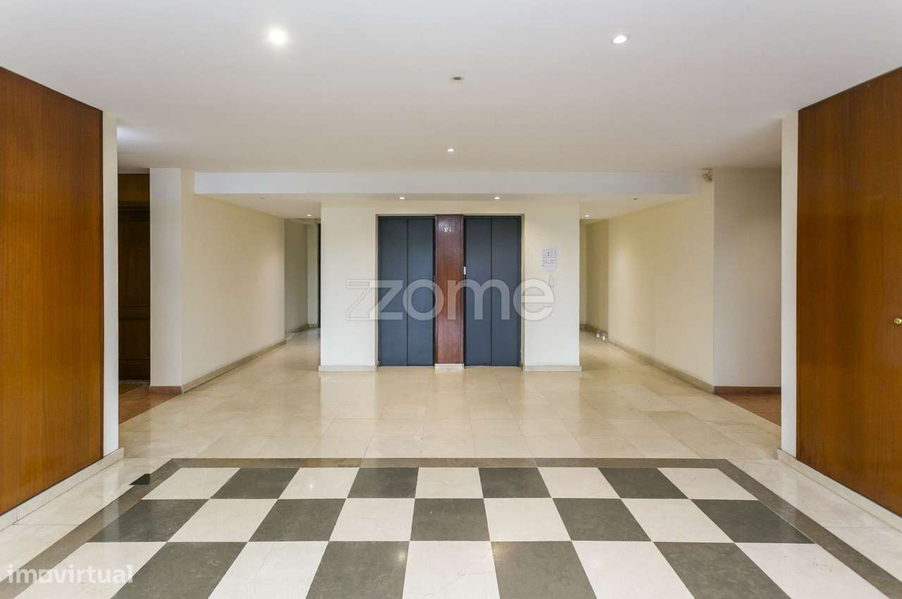 VENDA Da RAIZ COM USUFRUTO – T0 | 50m² | Paranhos – Porto - Grande imagem: 3/23