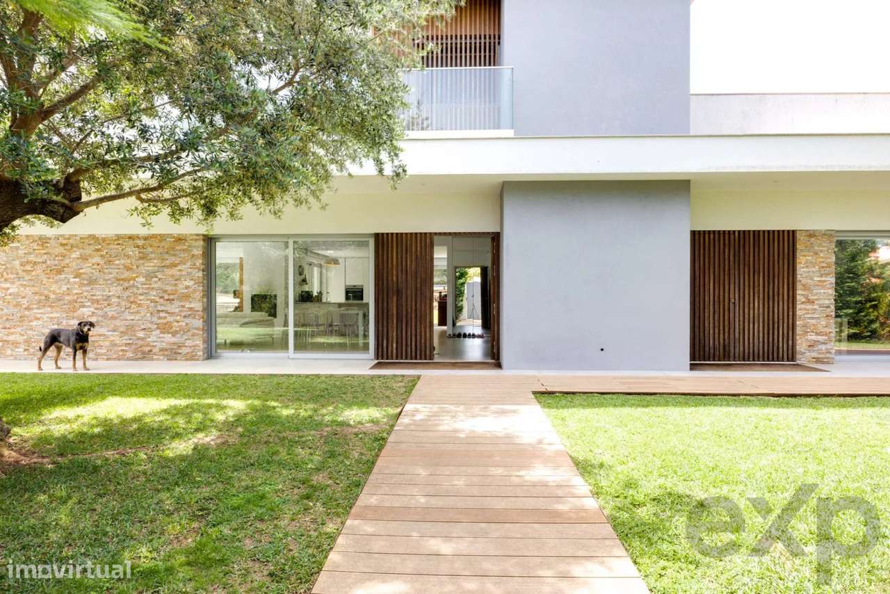 Moradia T4 com Piscina Aquecida de 17,5m e Apartamento Independente em-16