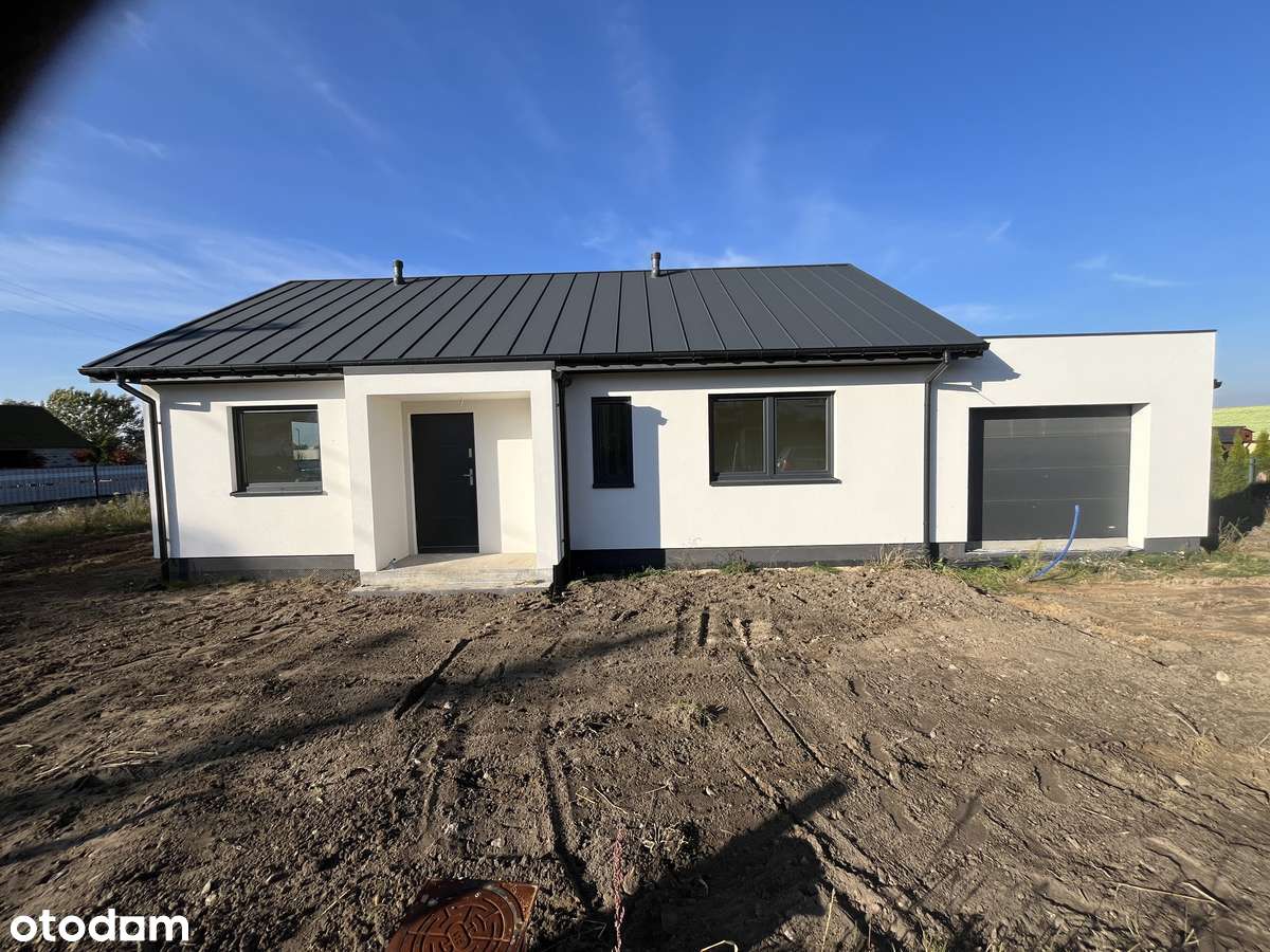 Nowo wybudowany dom z garażem, tarasem, pompą ciepła i rekuperacją. - Pełny obrazek: 2/20