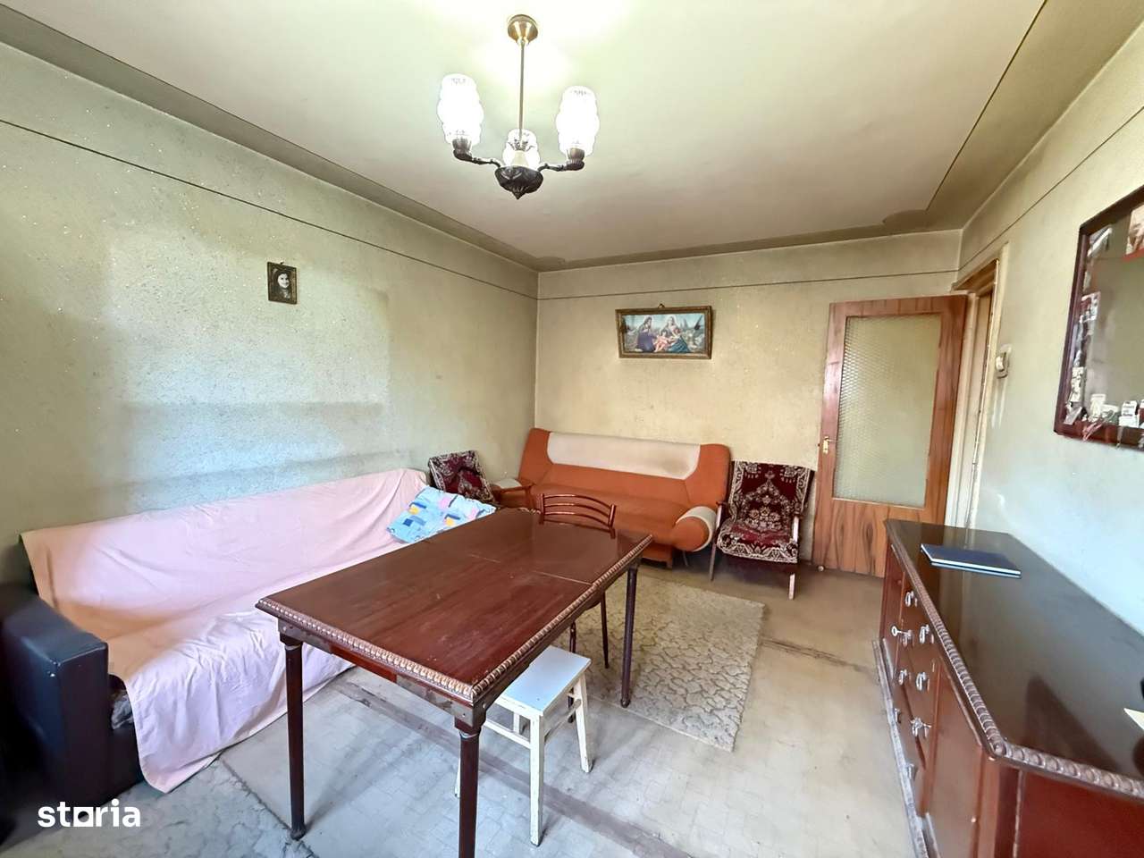 SEBASTIAN DUNAVAT 3 CAMERE BLOC REABILITAT SEMI STRADAL ZONA LINISTITA