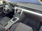 Volkswagen Passat 2.0 TDI Comfortline - 8