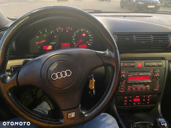 Audi A4 Avant 1.8 - 17