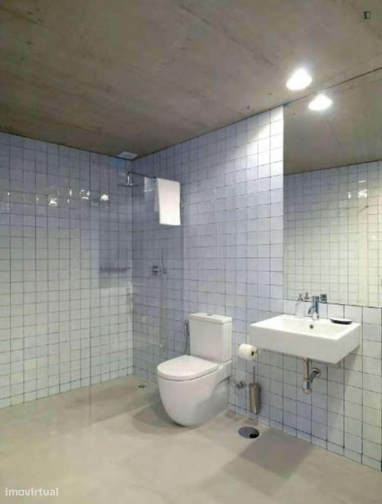 Apartamento com 1 quartos - localizado em Cedofeita Porto - Grande imagem: 5/6