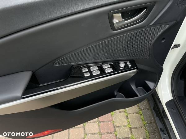 SsangYong Tivoli 1.6 Sapphire - 19