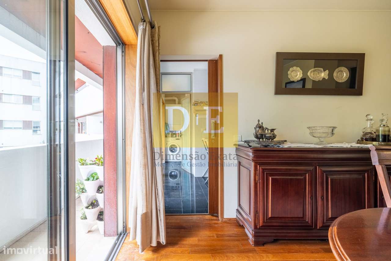 Apartamento T3 em Zona Nobre de Requesende em Ramalde-10