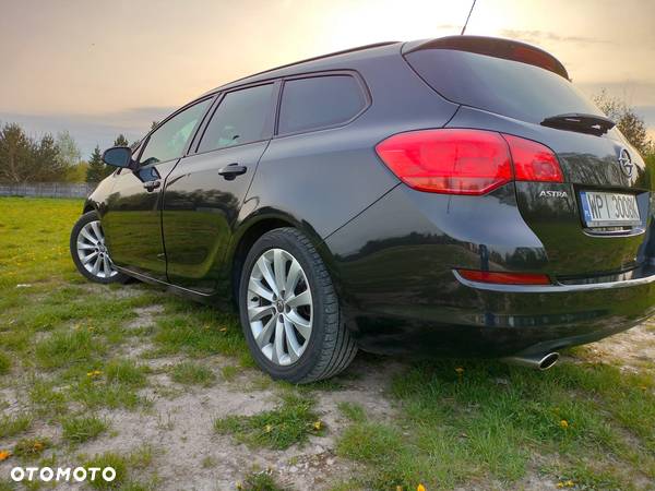 Opel Astra 1.4 Turbo Sports Tourer 150 Jahre - 8