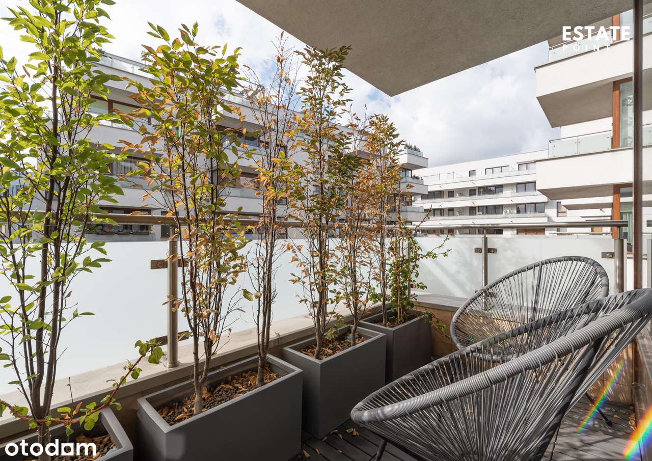 Eleganckie mieszkanie z garderobą i dwiema łazienkami-12