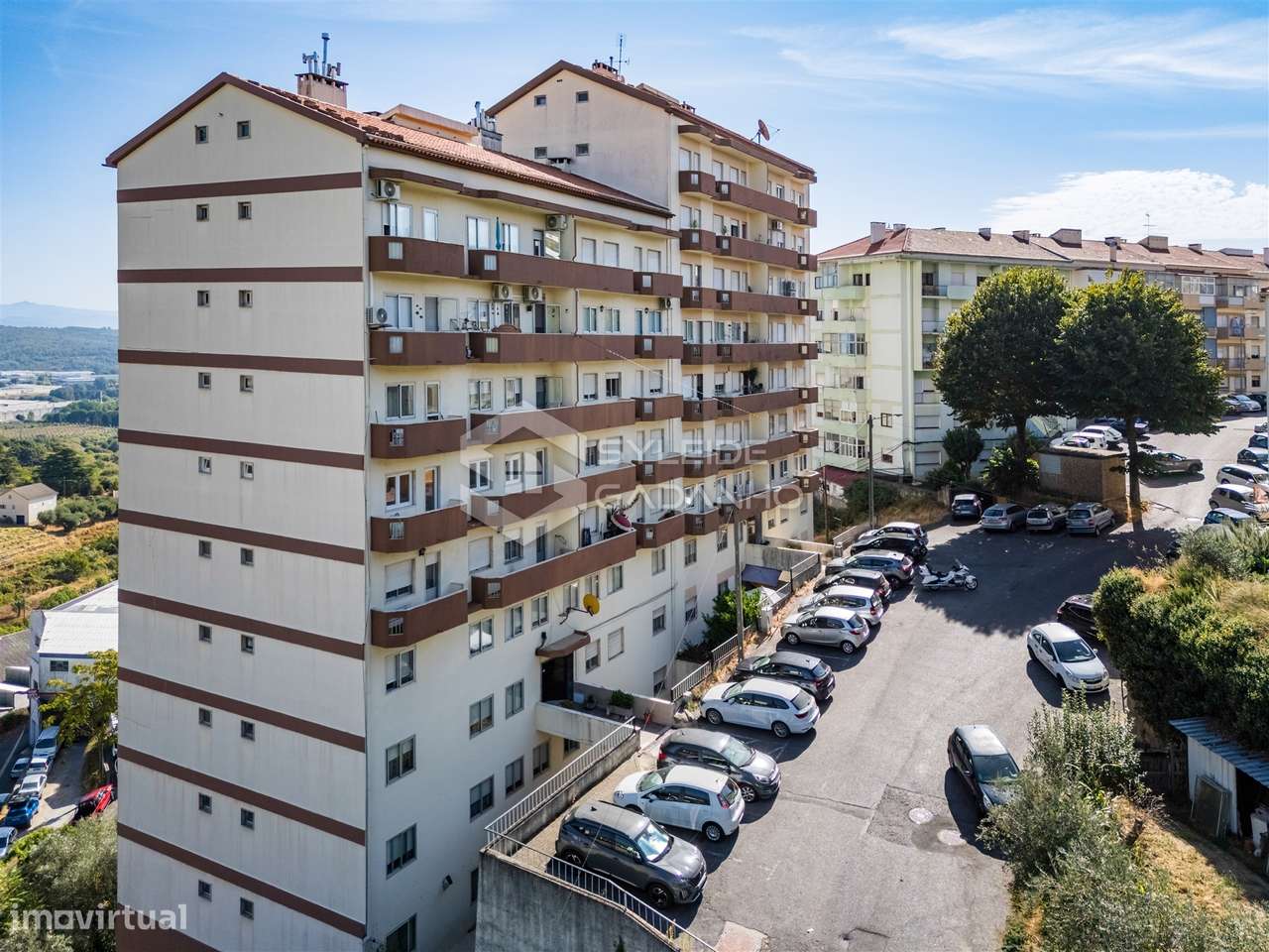 Apartamento T4 para VENDA na Calçada das Poldras, zona baixa da Covilh-40