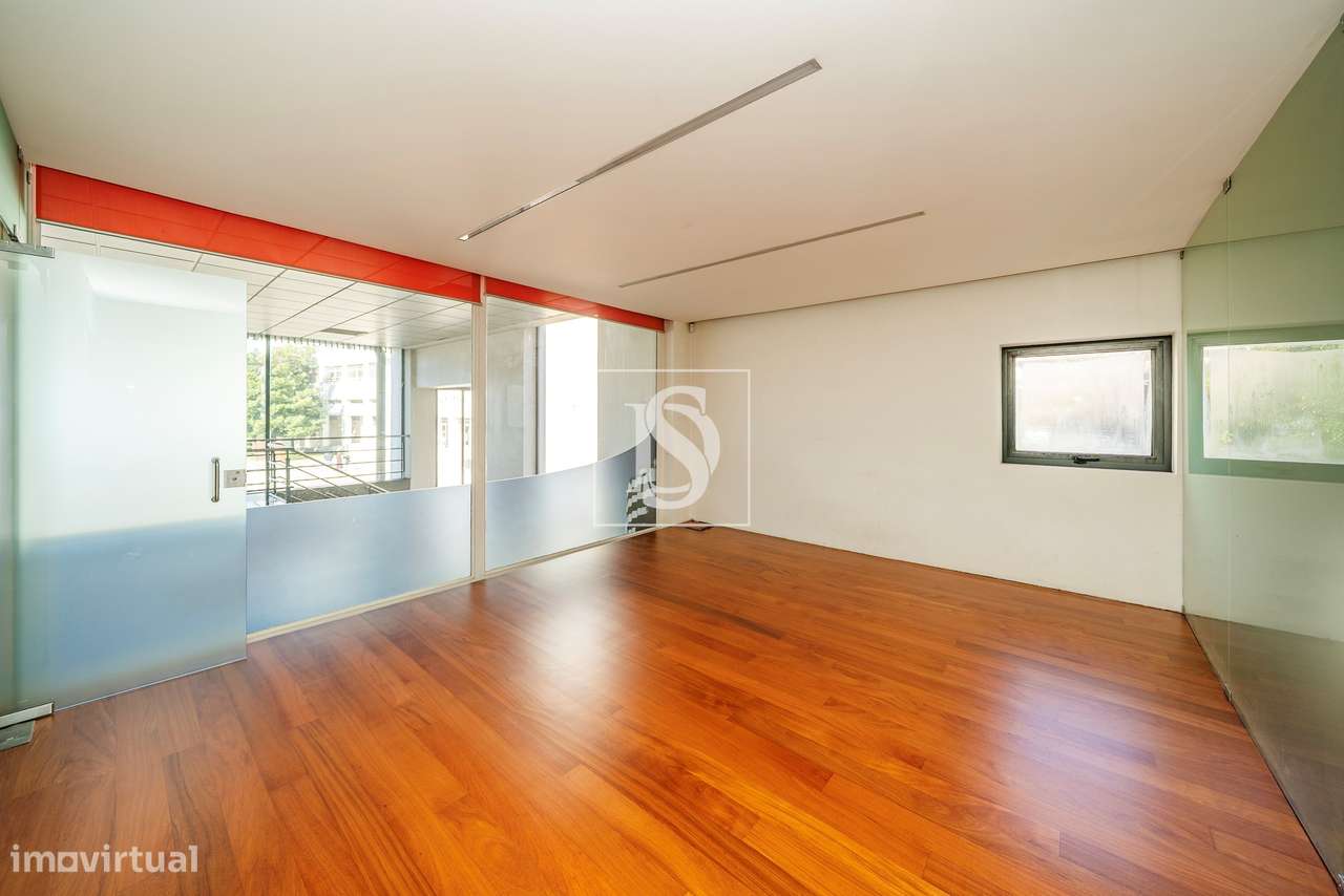 Loja 141m2 na Praça da Justiça, em frente ao Tribunal, Braga-26