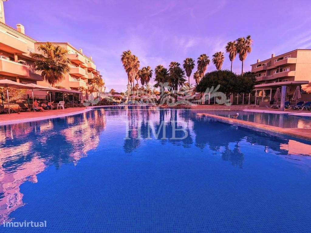Apartamento T1+1 em Alvor, piscina e garagem-49