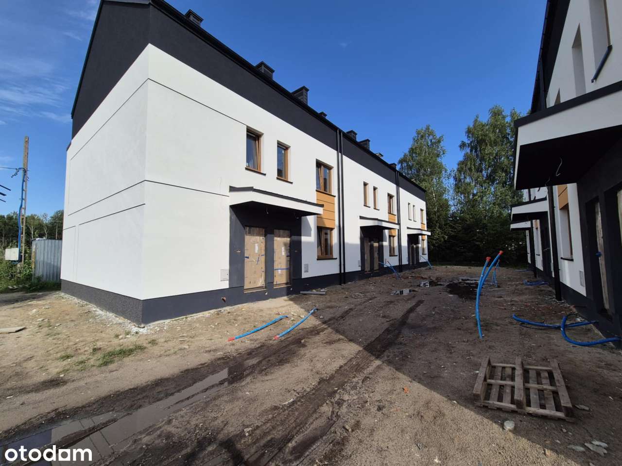 Dwupoziomowe mieszkania z dużymi ogródkami - blisko szkoła, sklepy. - Pełny obrazek: 2/8