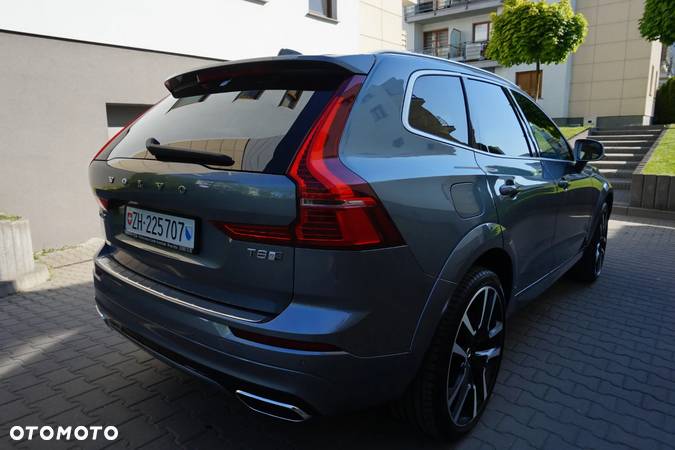 Volvo XC 60 T8 AWD Plug-In Hybrid R-Design - 6