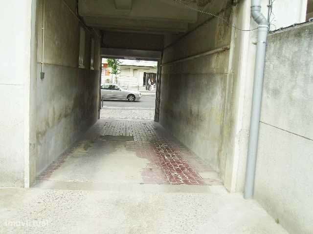Av. Roma, junto Praça de Alvalade e Av. Igreja, garagem Box (fechada) - Grande imagem: 4/7